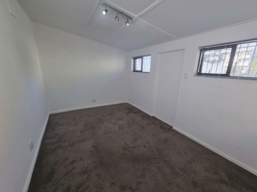 To Let 0 Bedroom Property for Rent in Sea Point Western Cape